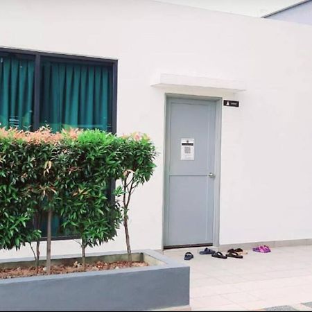 Attractive 3 Bedroom Condo With Pool-D Raudhah Homestay กาจัง ภายนอก รูปภาพ