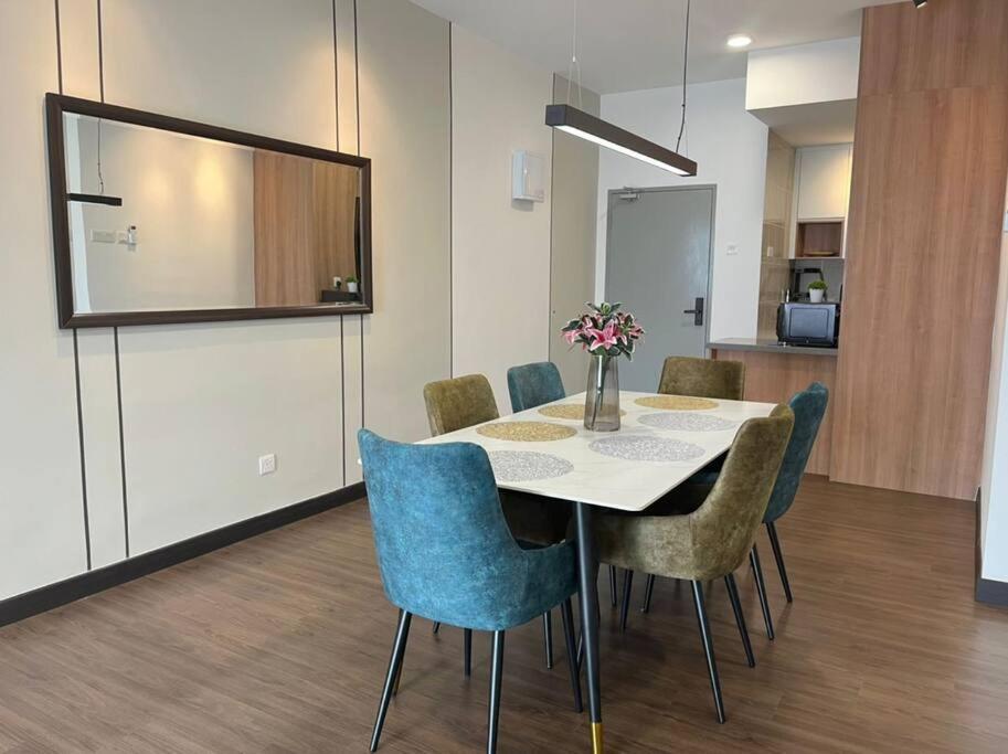 Attractive 3 Bedroom Condo With Pool-D Raudhah Homestay กาจัง ภายนอก รูปภาพ